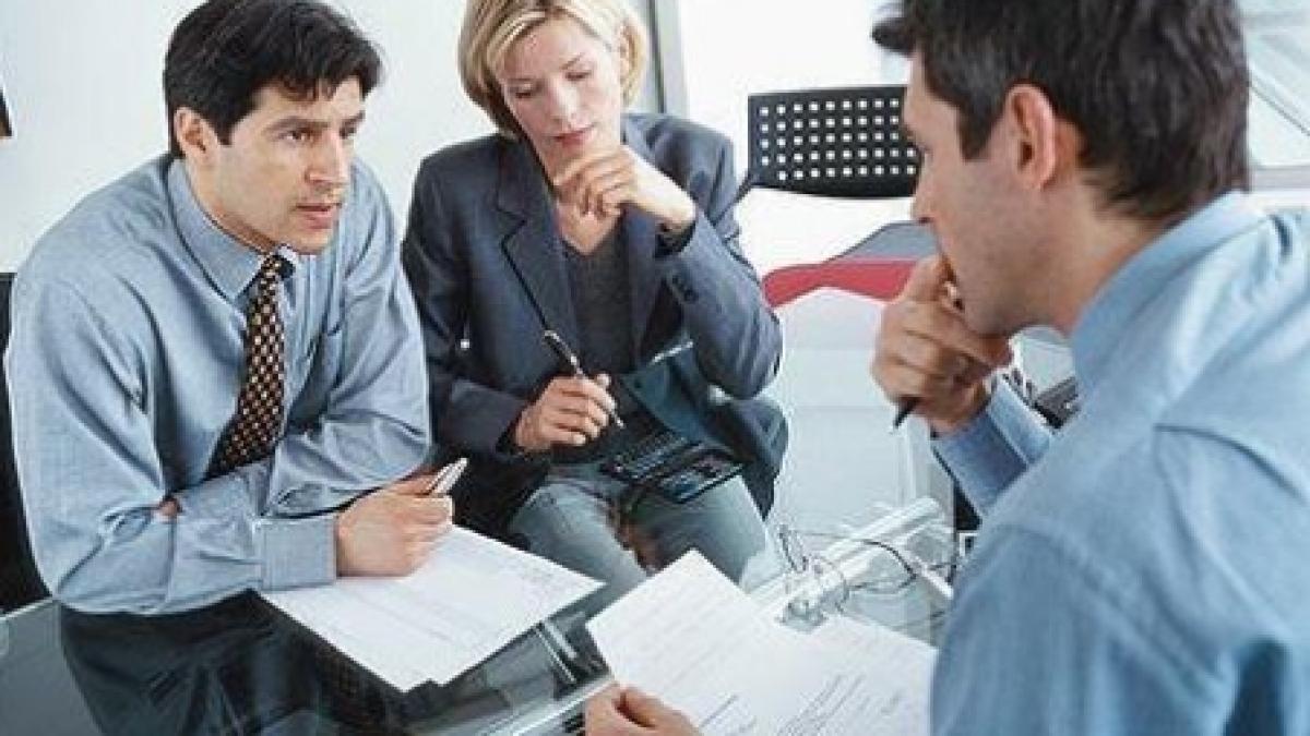 75 dintre angajatii romani se declara multumiti de sefii lor