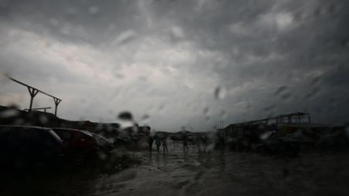 grindina si ploile torentiale au facut ravagii in doar cateva minute vezi judetele afectate