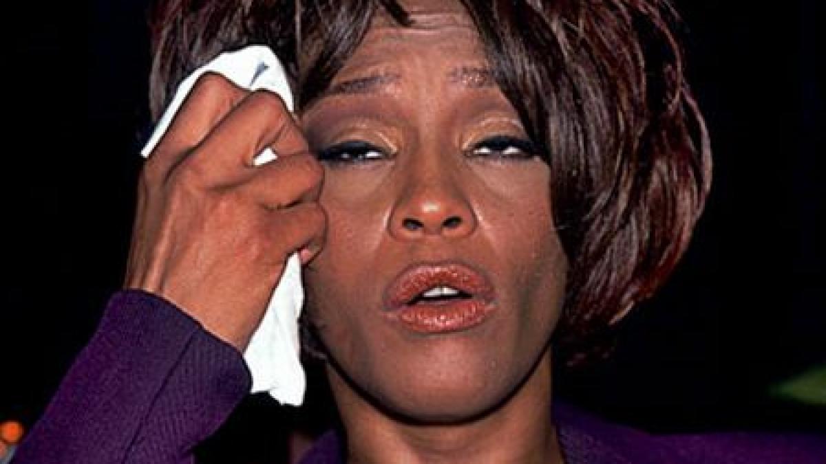 whitney houston are probleme cu drogurile a fost internata intr o clinica de dezintoxicare