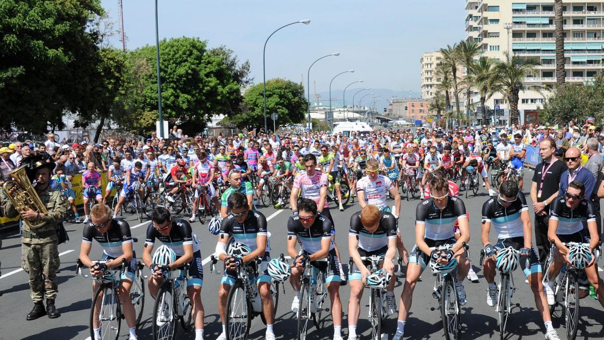 echipa leopard trek s a retras din giro dupa moartea lui wouter weylandt