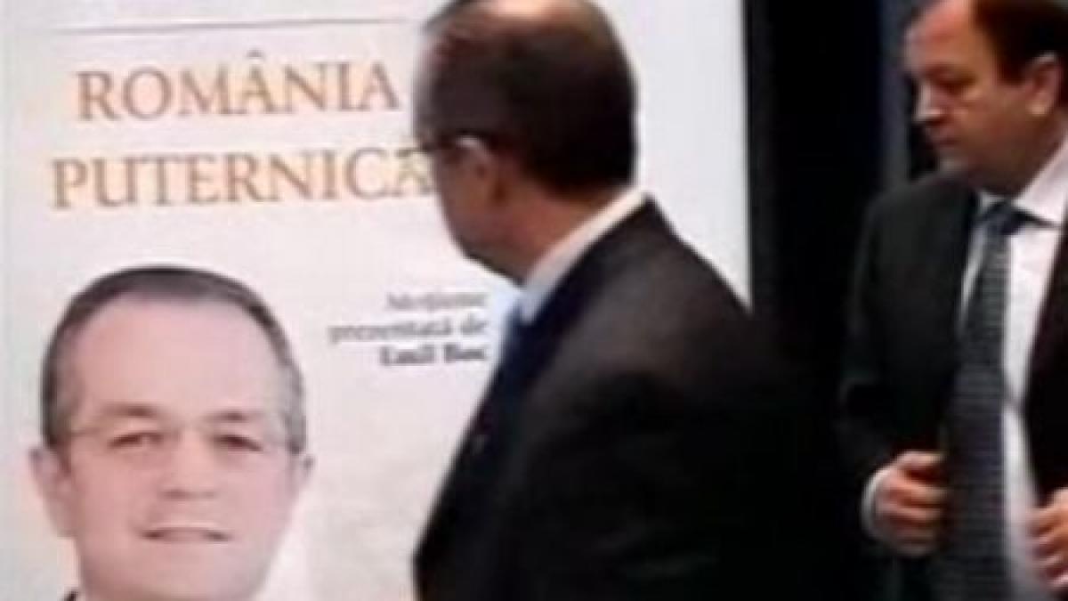 emil boc retusat in pozele de campanie ce mult par aveam odata