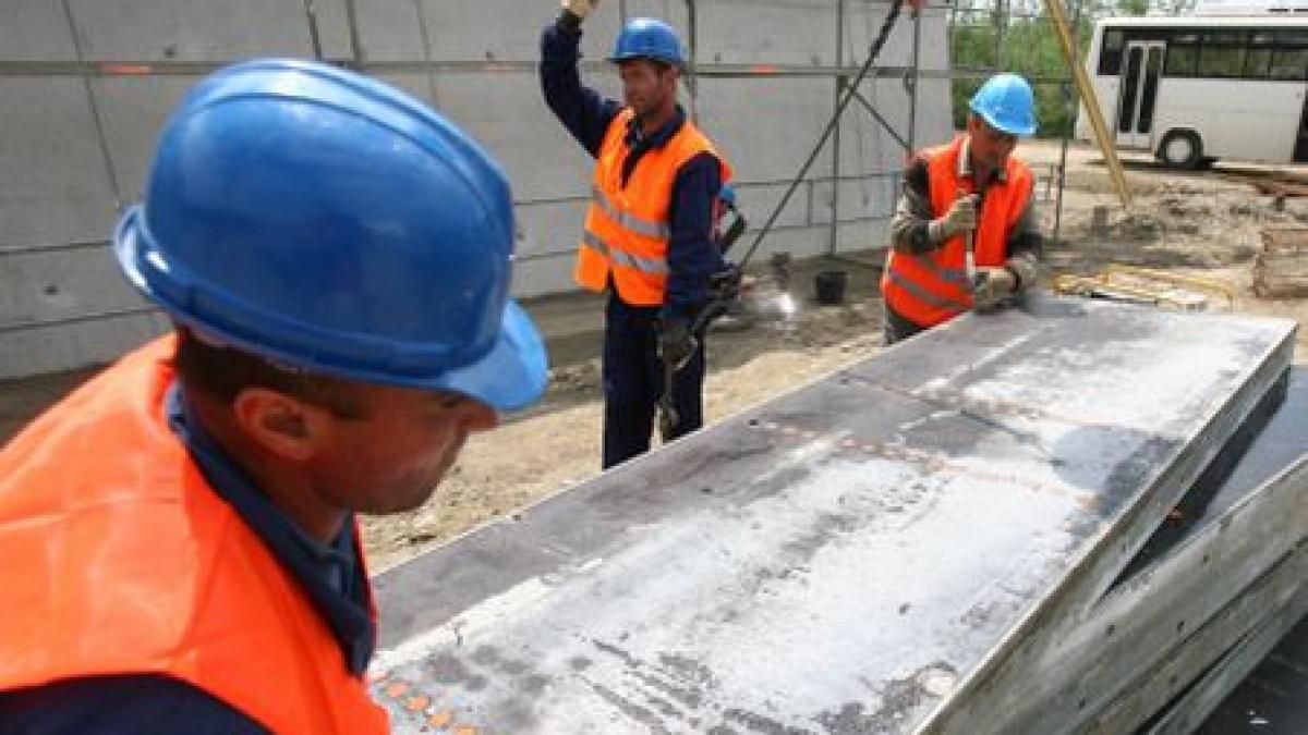 un muncitor a murit si un altul a fost ranit in urma unui accident pe santierul bucuresti ploiesti