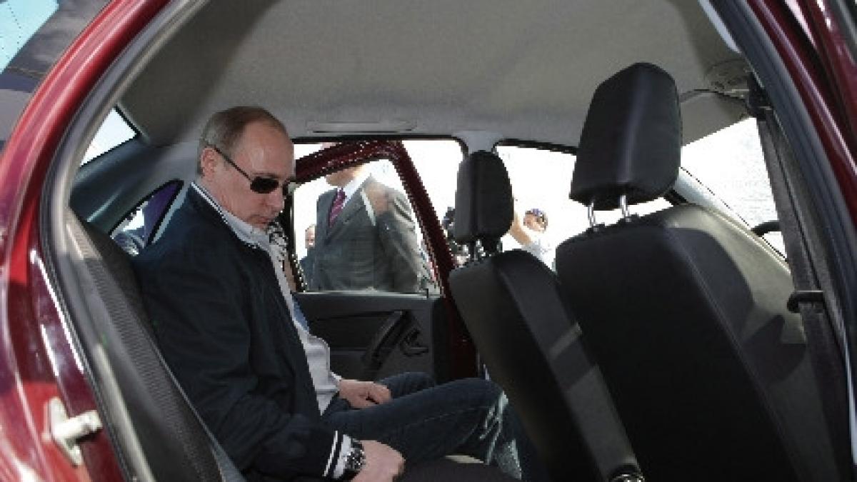 vladimir putin a testat ultimul model al marcii auto lada