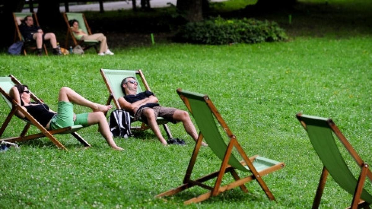 weekend cu 28 de grade si ploi trecatoare vezi prognoza meteo