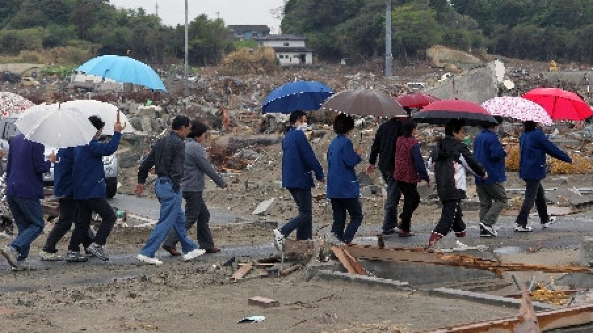 japonia a inceput evacuarile de langa zona de carantina de la fukushima