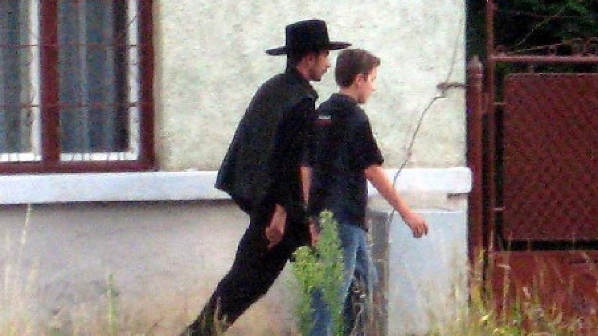 sat din bistrita sub teroarea unor tineri de etnie roma