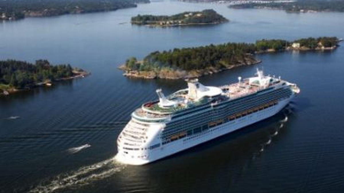 incendiu la bordul unui vas de croaziera 1 700 de pasageri au fost evacuati