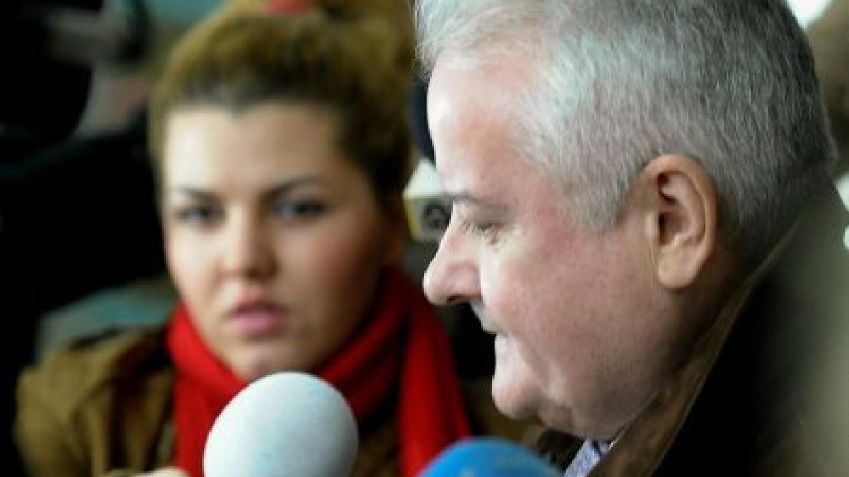 irinel apostrofat la parlament de presedintele asociatiei t a t a mutati circul pe hol