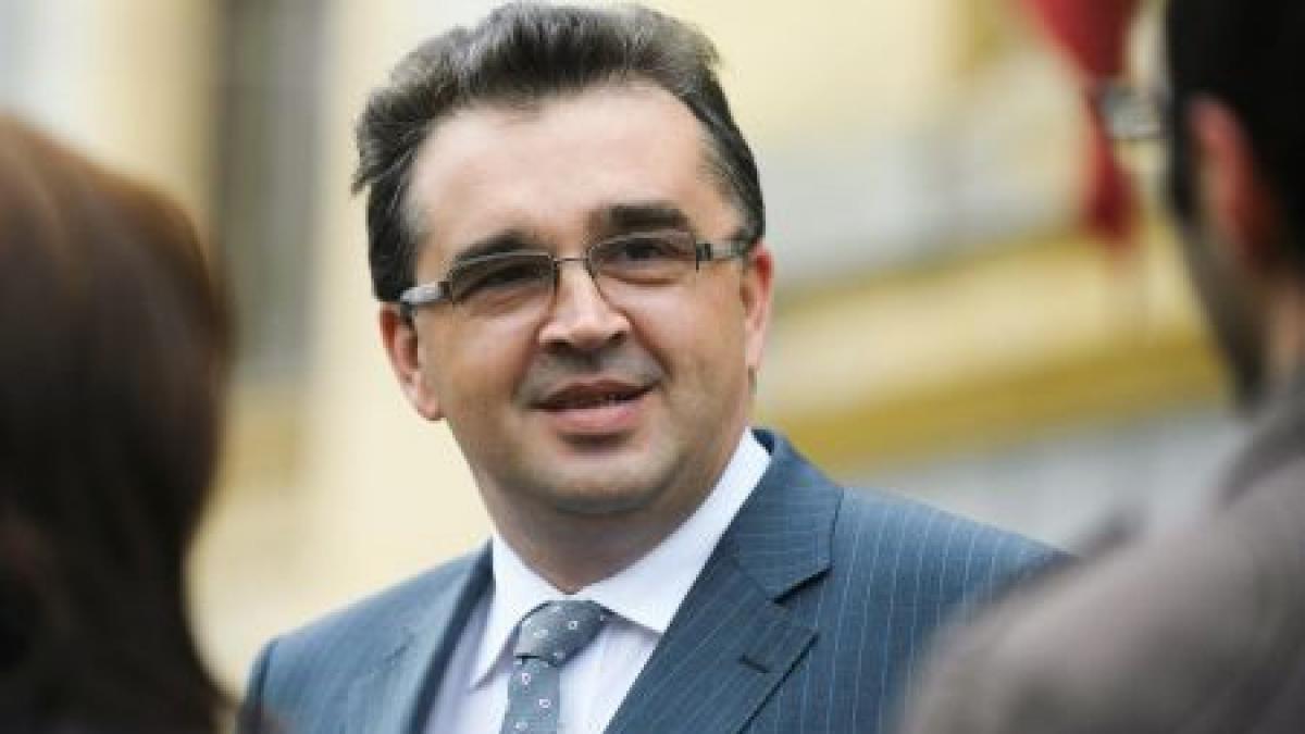 cu pistolul pe masa asa ar fi incercat marian oprisan sa si intimideze colegii de partid