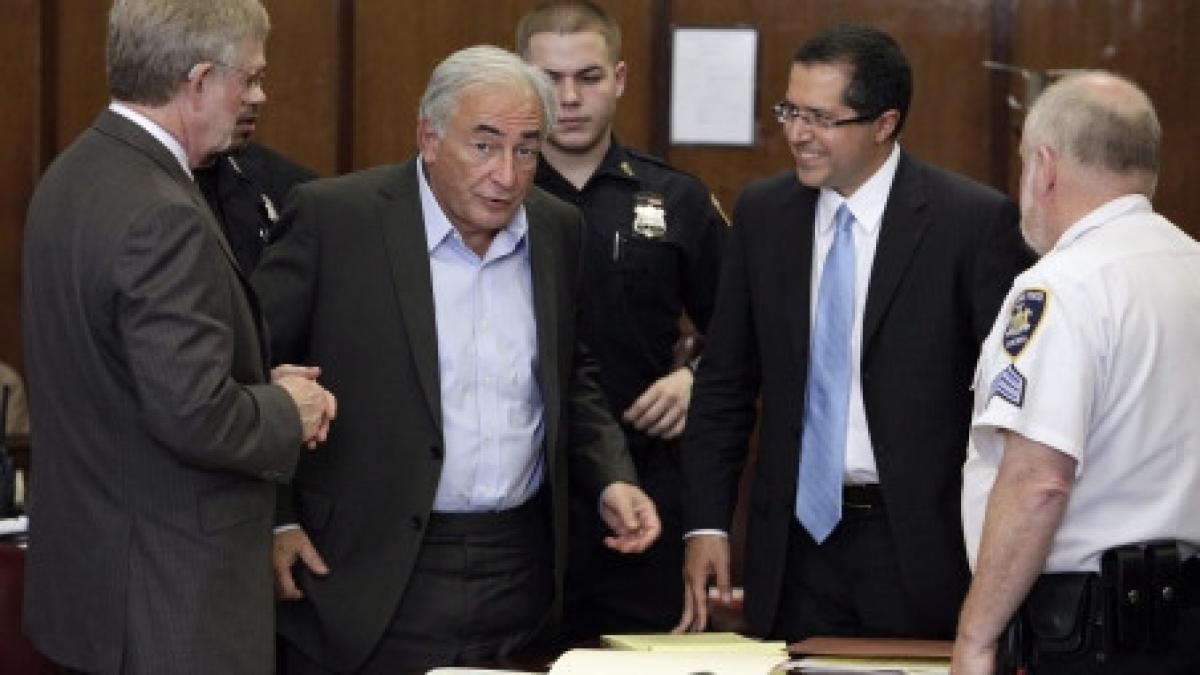 strauss kahn a fost eliberat el va sta in arest la domiciliu