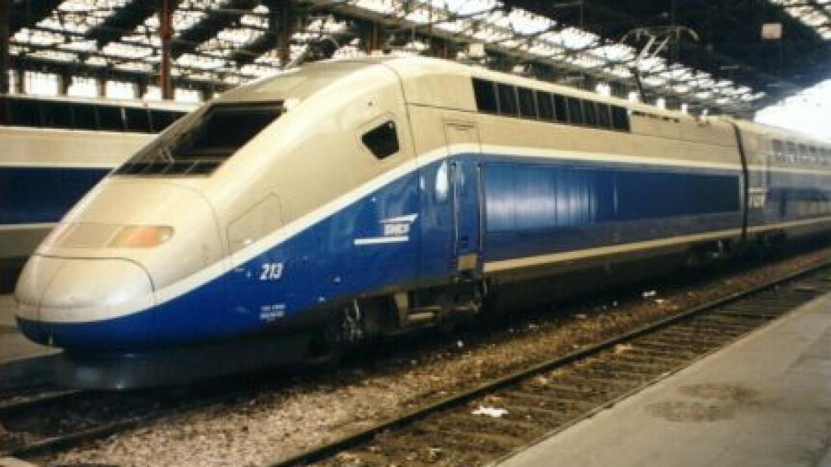 circulatia tgv blocata dupa aterizarea de urgenta a unui balon pe calea ferata