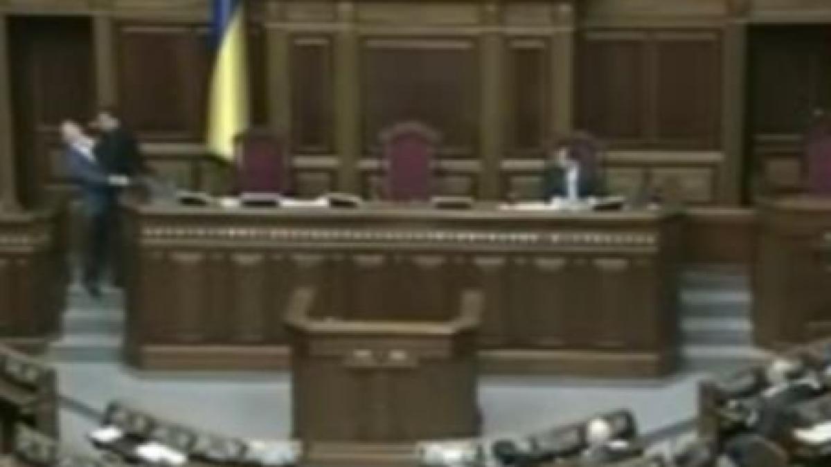 deputat ucrainean strangulat de presedintele de sedinta in plen