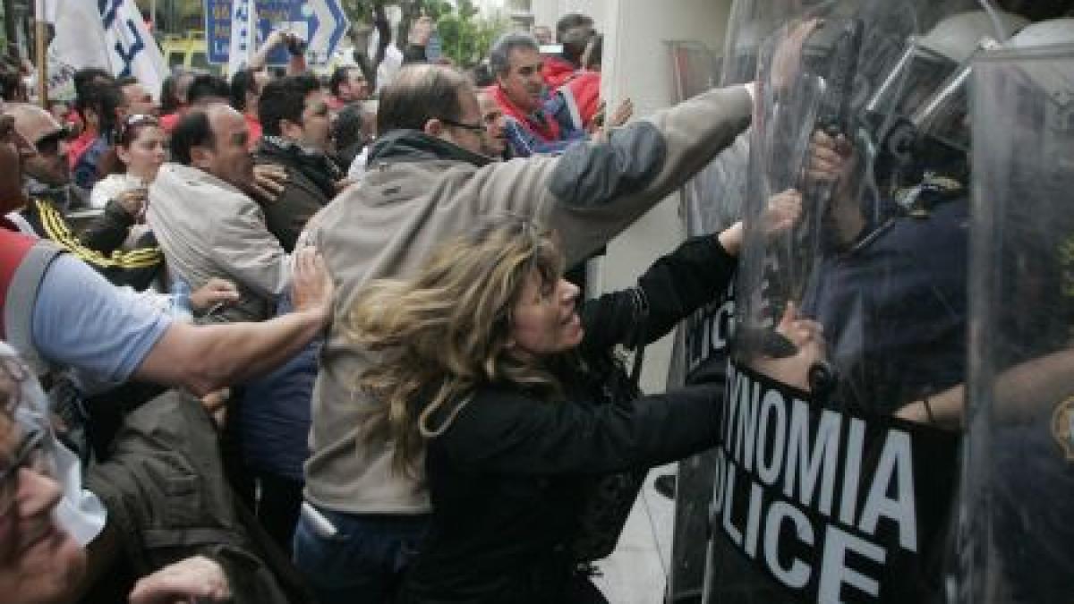 grecia ar putea castiga aproximativ 300 de miliarde de euro din privatizari