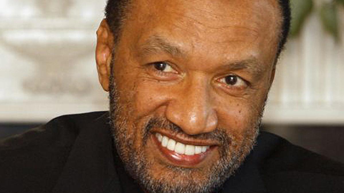 singurul contracandidat al lui sepp blatter pentru sefia fifa s a retras din cursa