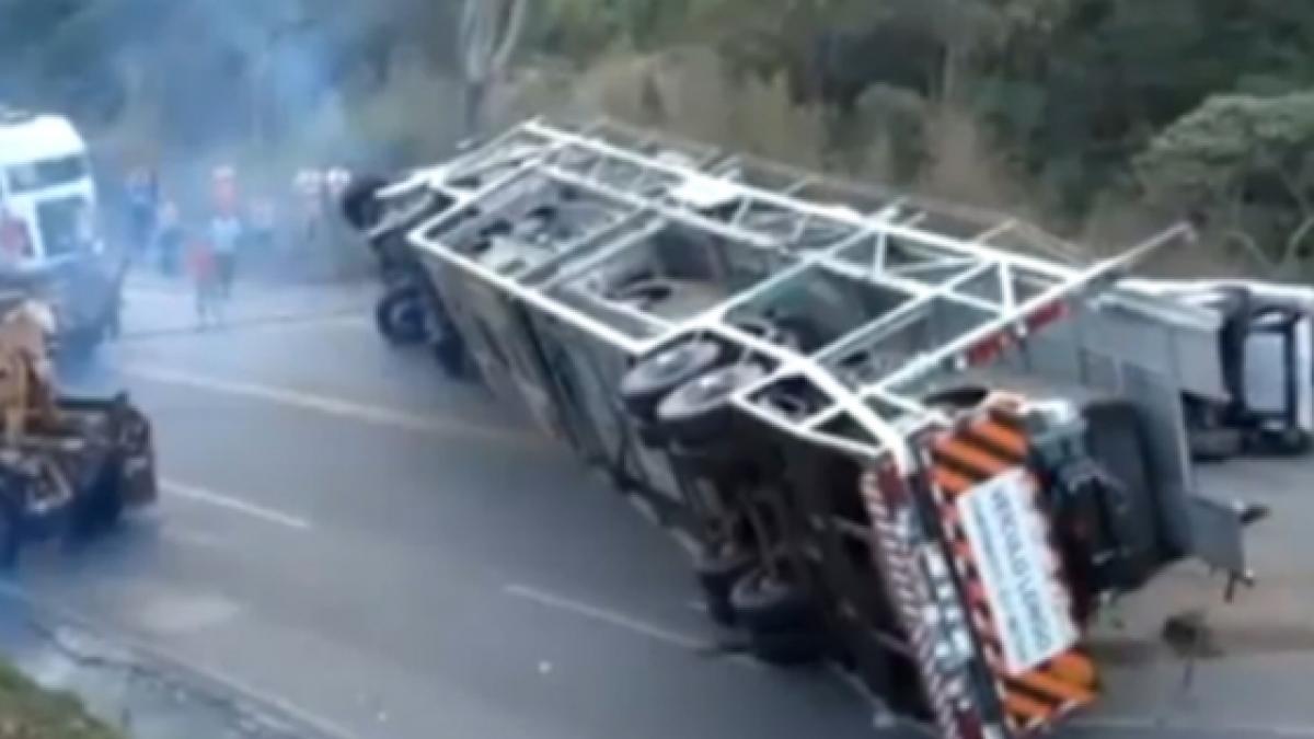 cum sa nu repui pe roti un tir incarcat cu masini