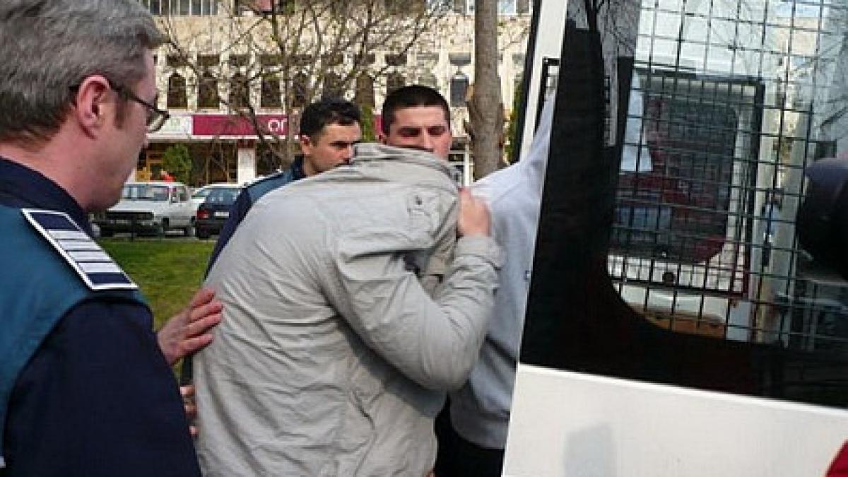 galati bataie in trafic intre doi tineri si un taximetrist