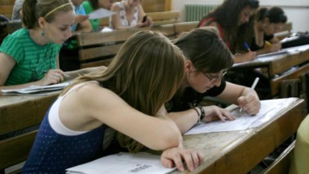 activitatea bnr materie optionala pentru liceenii romani