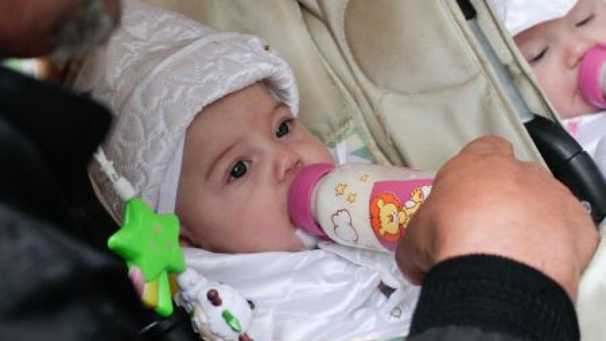 o fetita de patru luni a murit asfixiata cu mancare