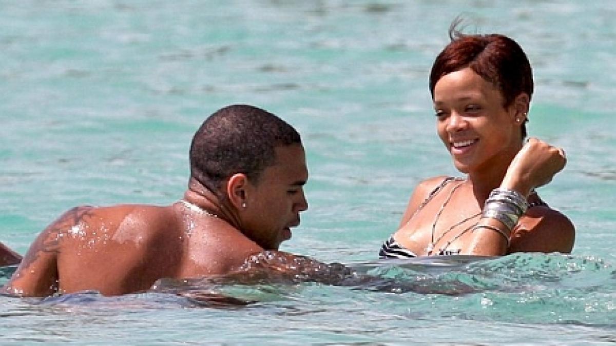 rihannei ii place bataia cantareata s a impacat cu chris brown