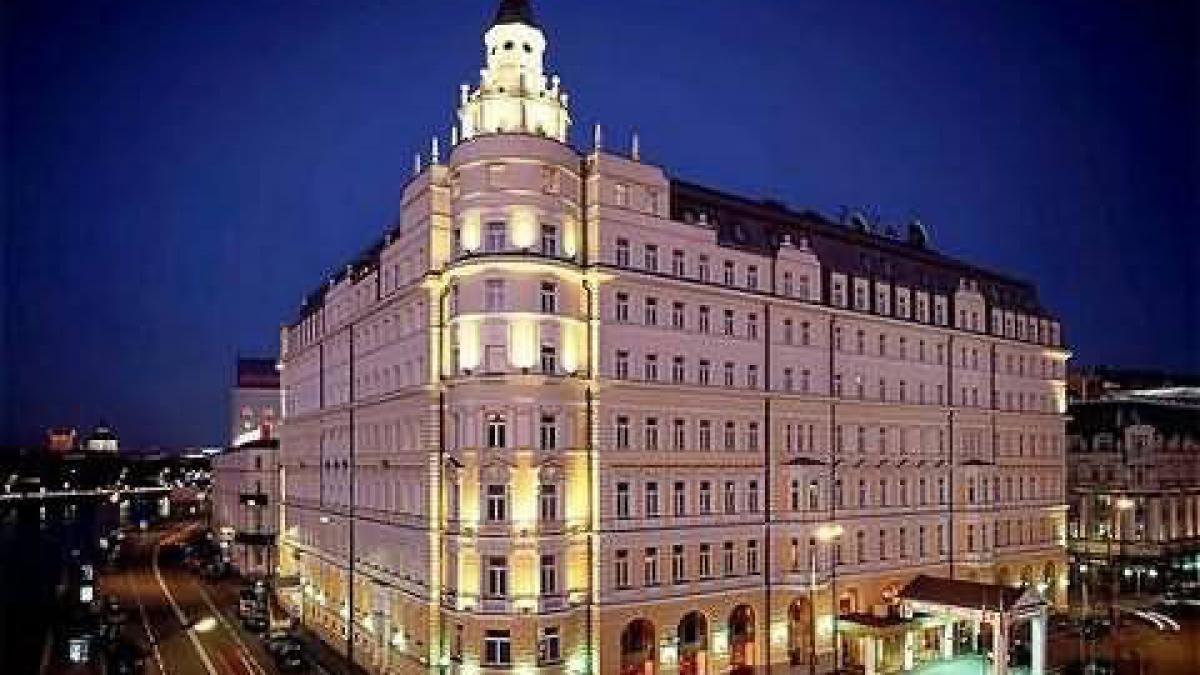 rusia construieste 177 de hoteluri pentru cupa mondiala din 2018