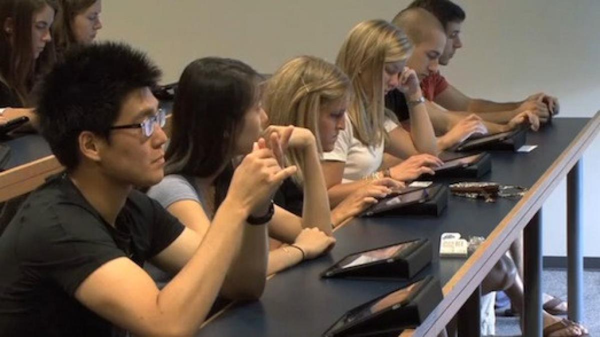 de la caiete la ipad scolile din asia inlocuiesc hartia cu tabletele pc