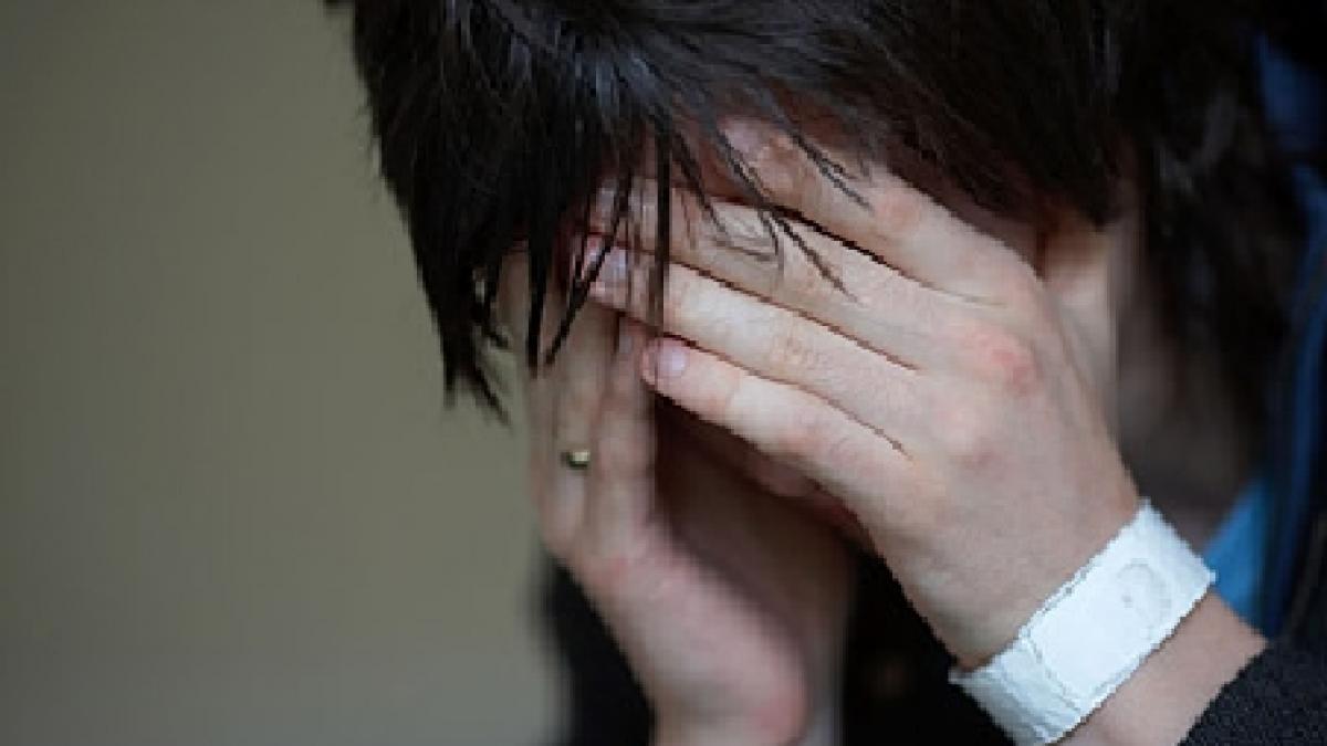 romania tara nebunilor peste 240 000 de romani erau bolnavi psihic in 2009