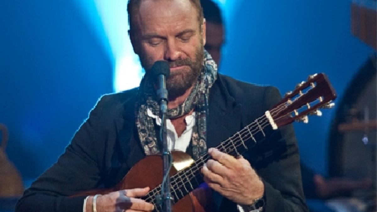 Ultimele pregătiri pentru concertul Sting din Piaţa Constituţiei. Traficul va fi restricţionat pe mai multe porţiuni
