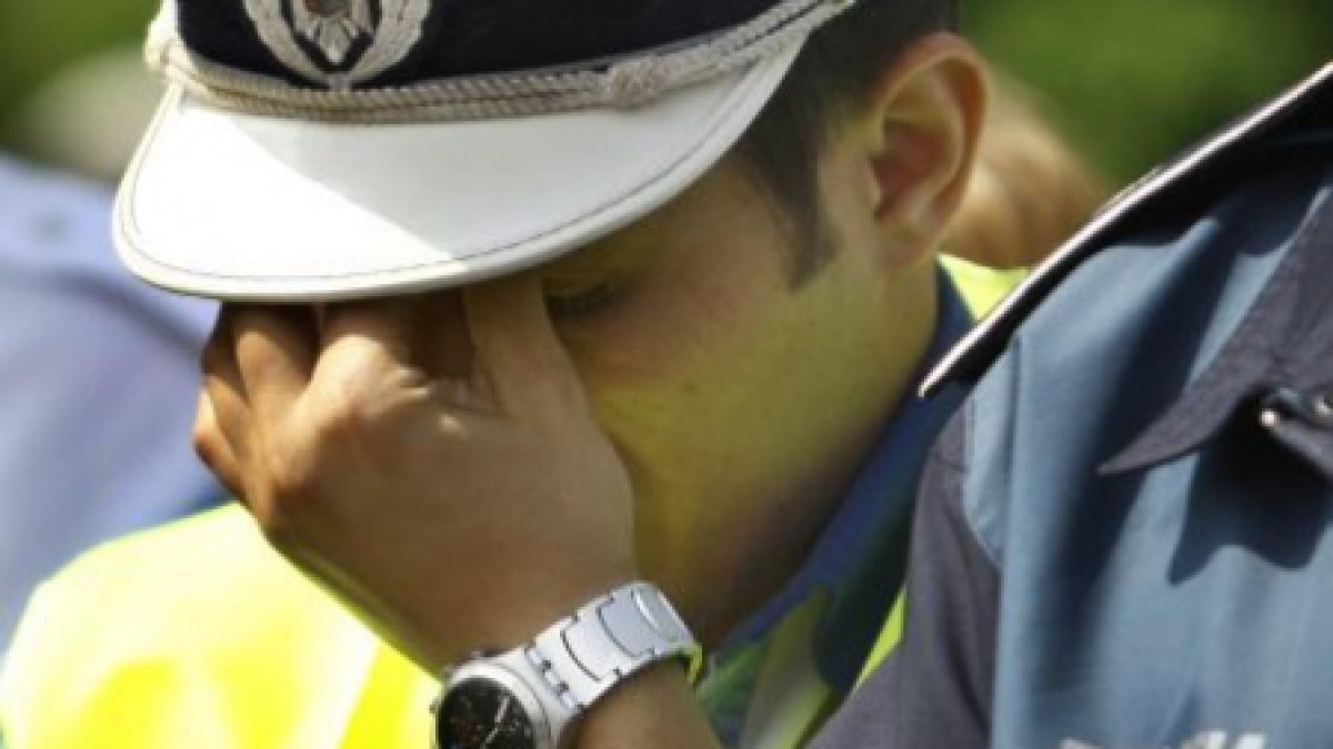 o tanara acuza doi politisti ca au batut o pentru ca nu le a cedat avansurilor