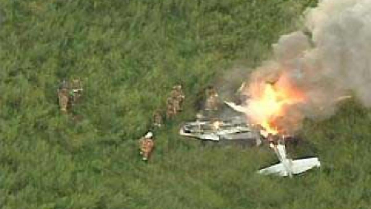 imagini socante de la prabusirea unui avion militar de langa teheran