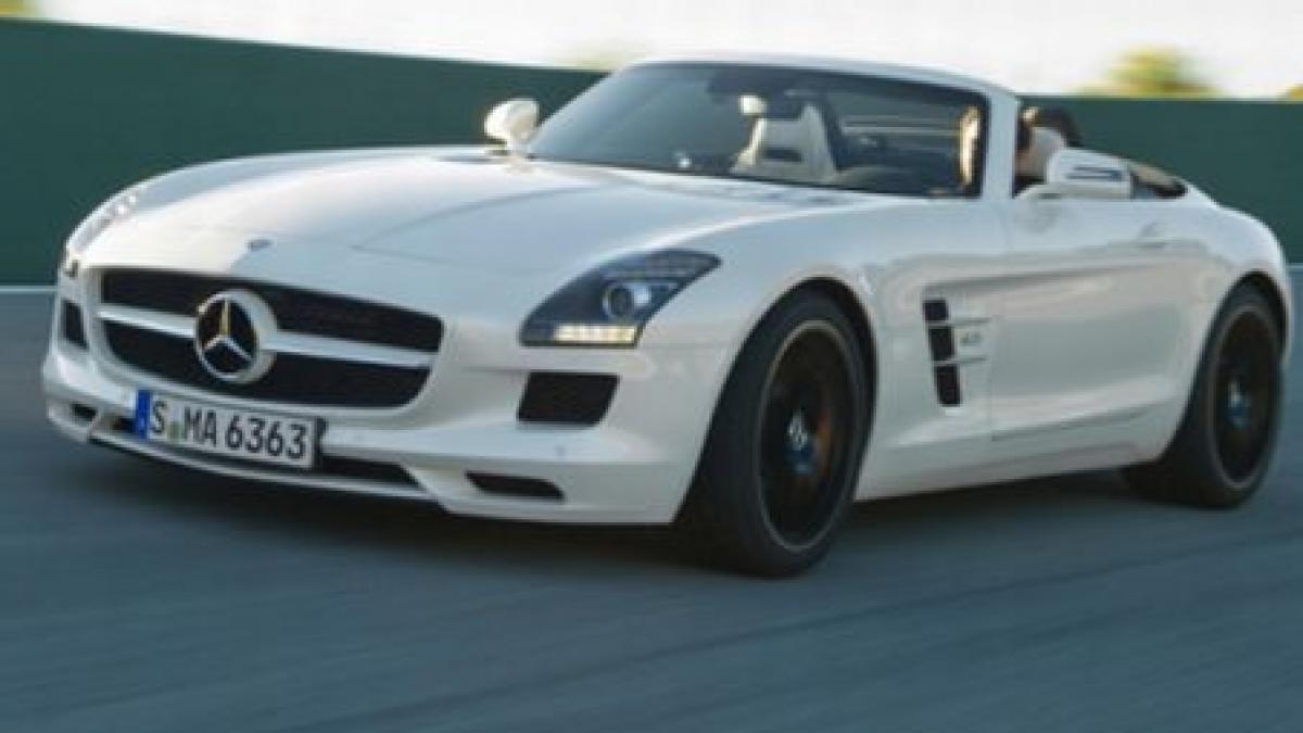 federer face raliuri bune si cu un sls roadster