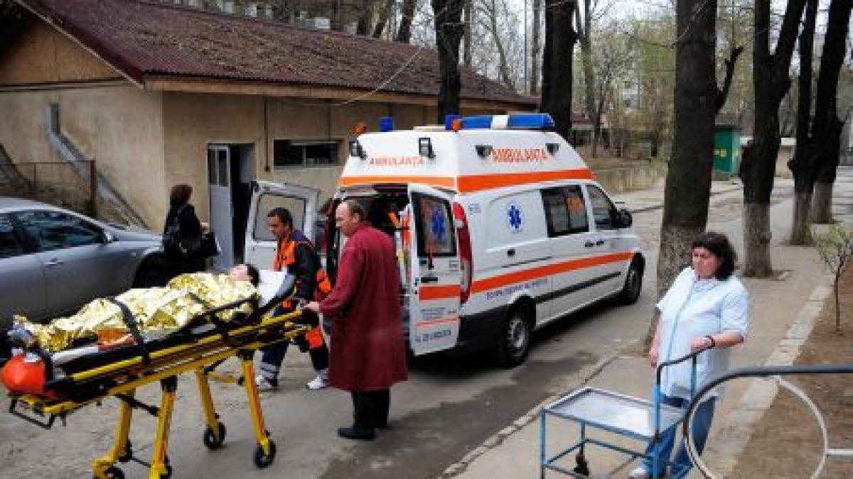 imagini socante un barbat din ploiesti batut cu bestialitate pentru o datorie de 100 lei