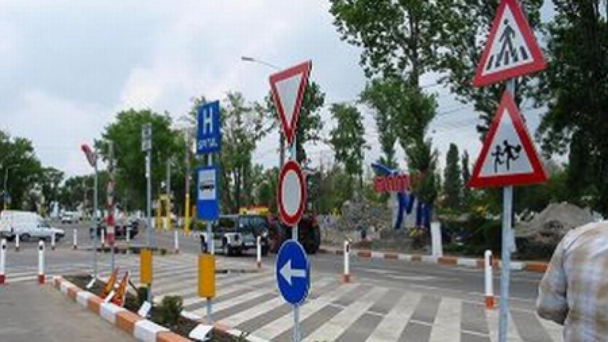 indicatoarele de pe dn69 furate de hotii de fier vechi