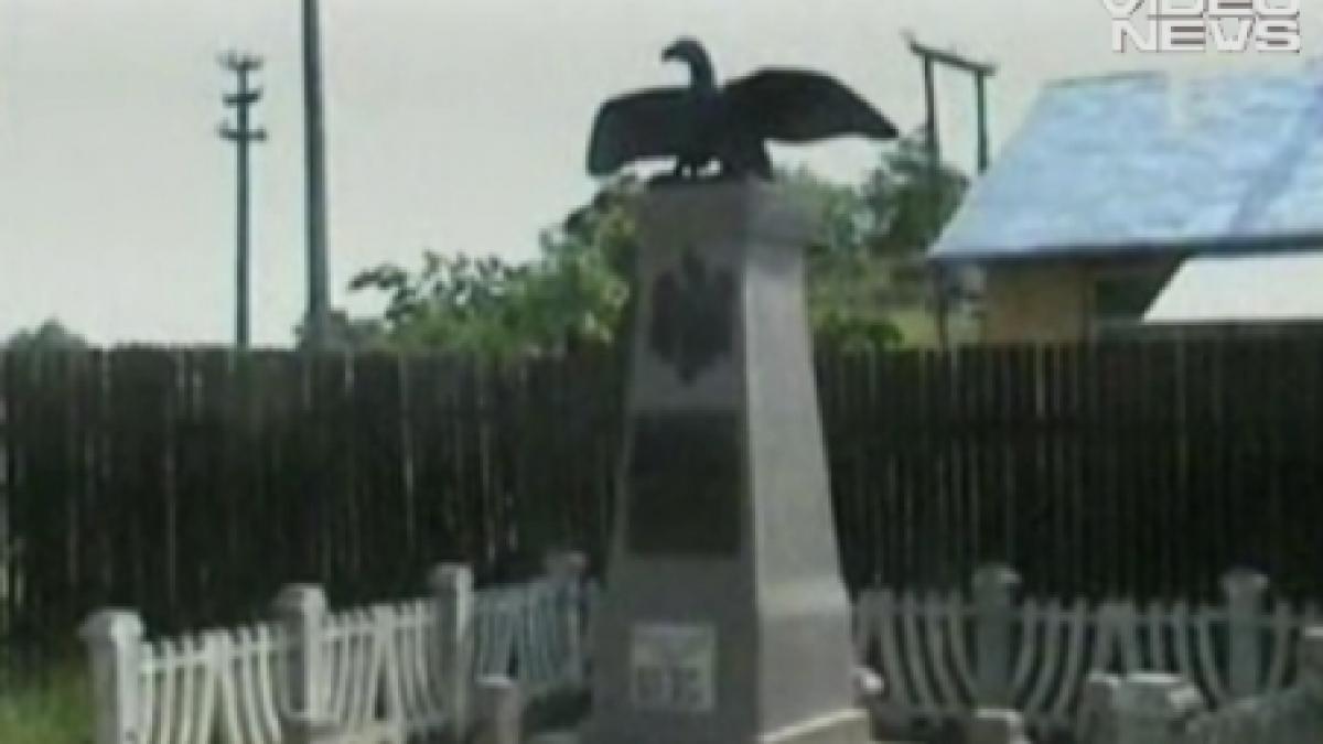 un primar din mehedinti s a autoproclamat erou trecandu si numele pe monumentul ostasilor