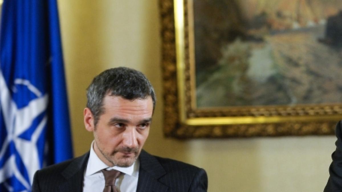 noul ministru al muncii sebastian lazaroiu a angajat un blogger pe post de consilier personal