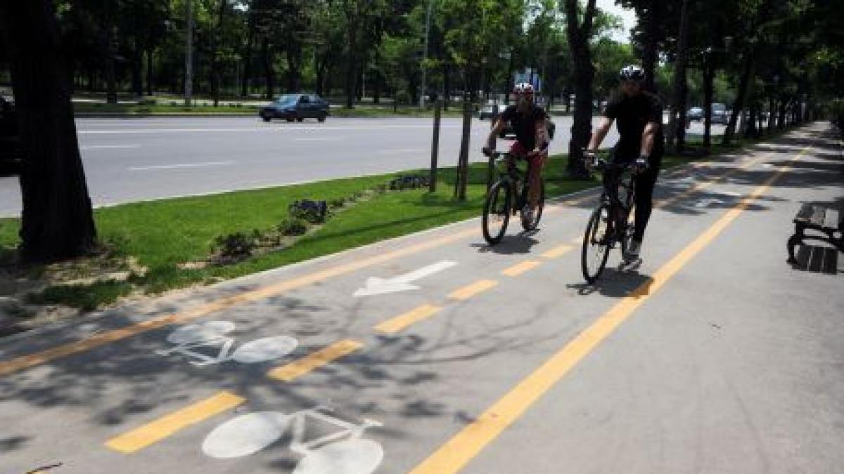 a inceput marsul ciclist al bucurestiului eveniment in premiera pentru romania