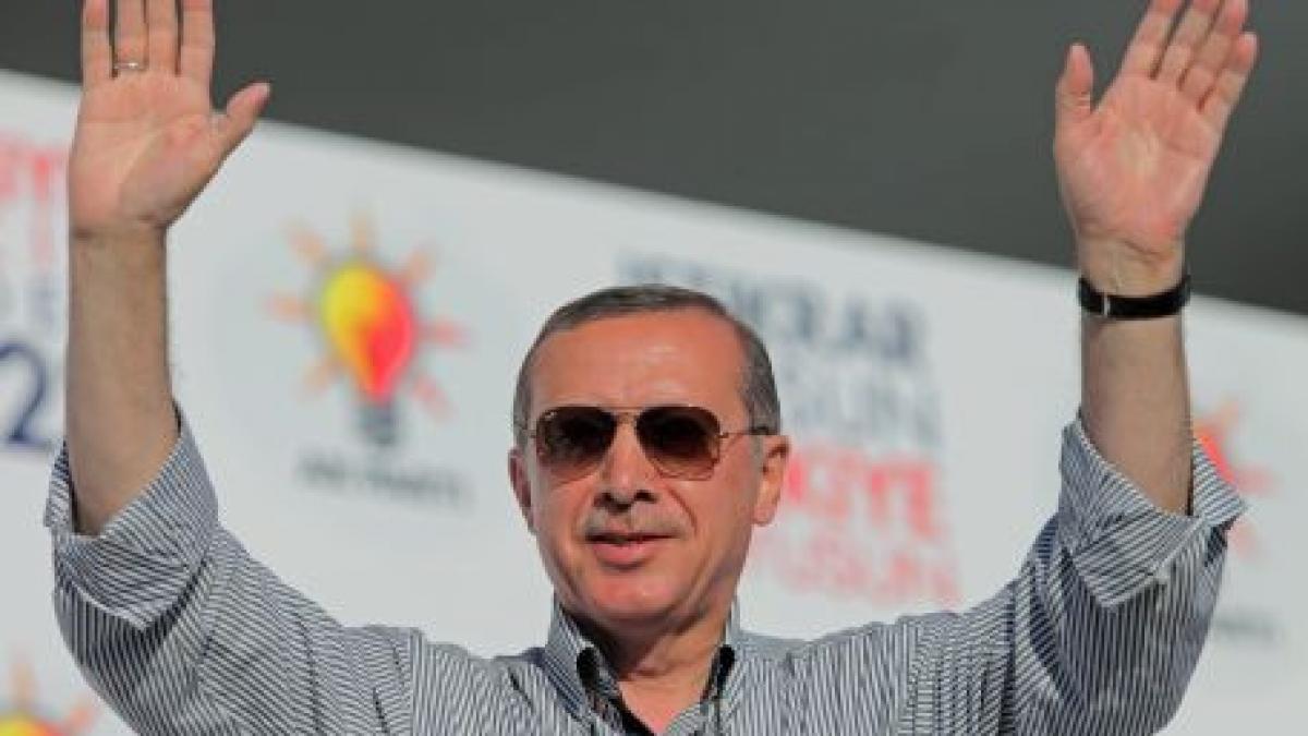 turcia ofera garantii liderului libian gaddafi pentru ca acesta sa renunte la lupta