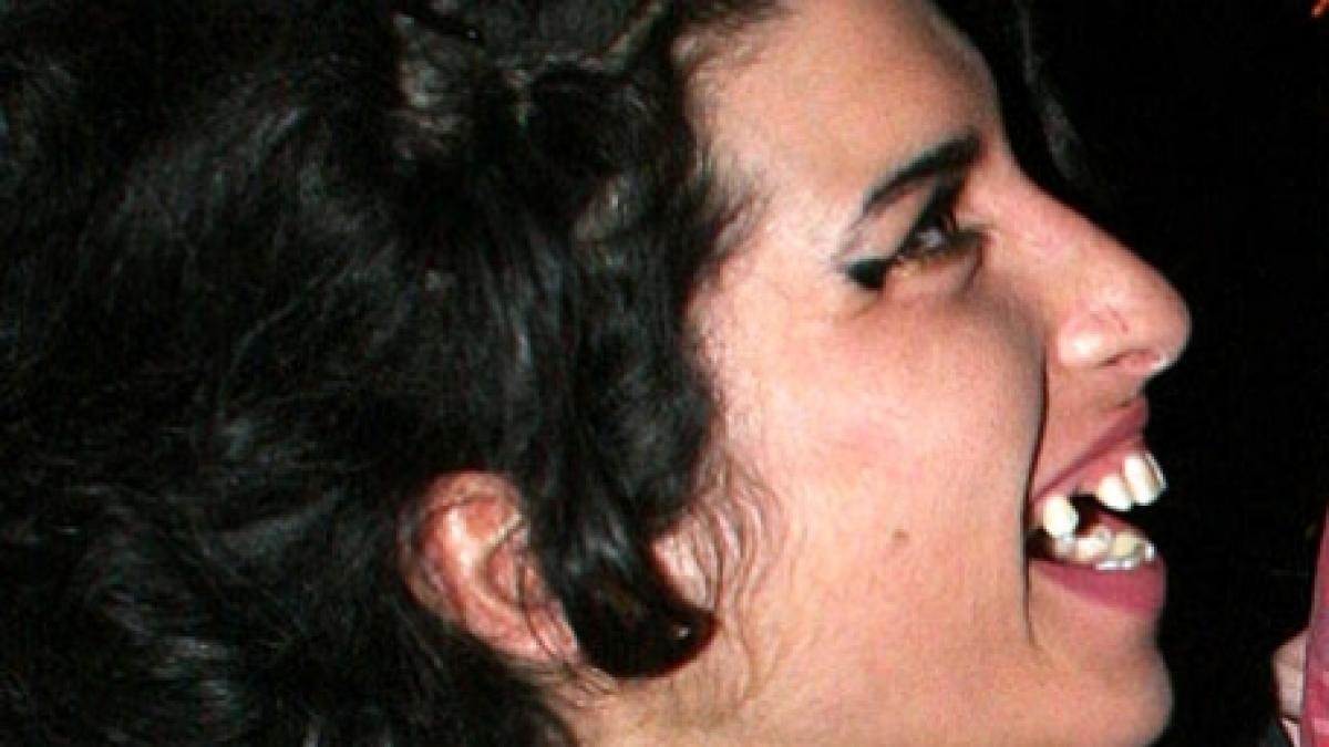 amy winehouse pazita de impresari sa nu mai puna gura pe alcool