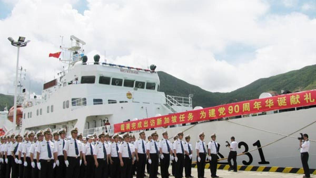 china trimite una din cele mai mari nave in teritoriul disputat din marea chinei de sud