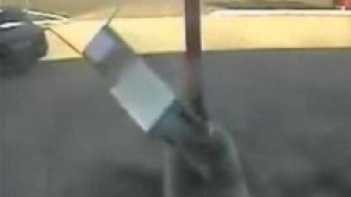 un sofer din caras severin a plecat cu tot cu pompa de benzina dupa ce a alimentat