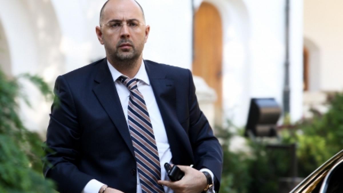 kelemen sper sa intre in dezbatere legea minoritatilor sa nu fie blocata