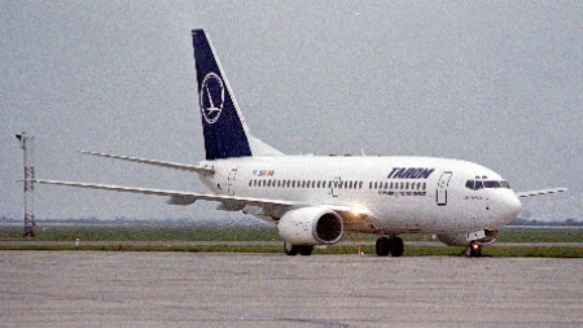 Un avion Tarom, pe ruta Budapesta-Bucureşti, a luat foc la scurt timp după decolare