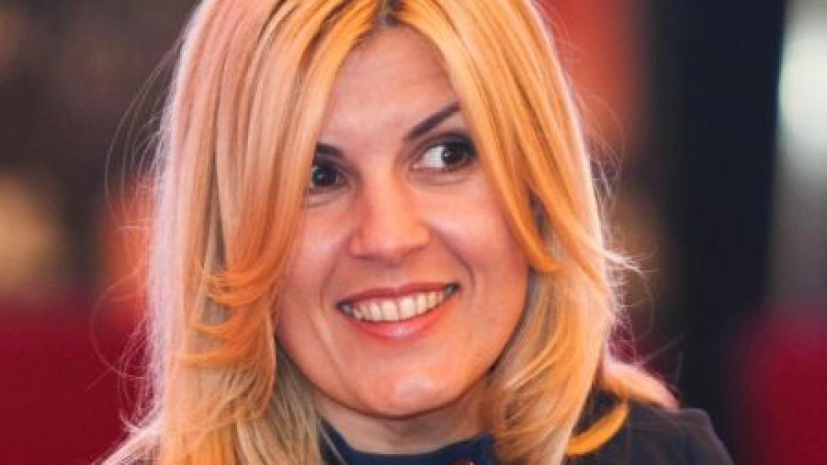 tinerii din pdl au donat sange udrea a donat doar sfaturi