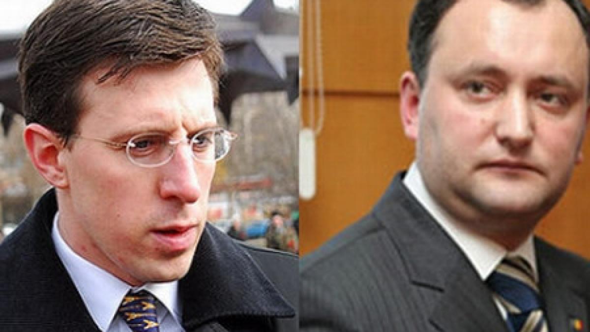 turul al doilea al alegerilor pentru primaria chisinaului liberalul dorin chirtoaca il infrunta pe