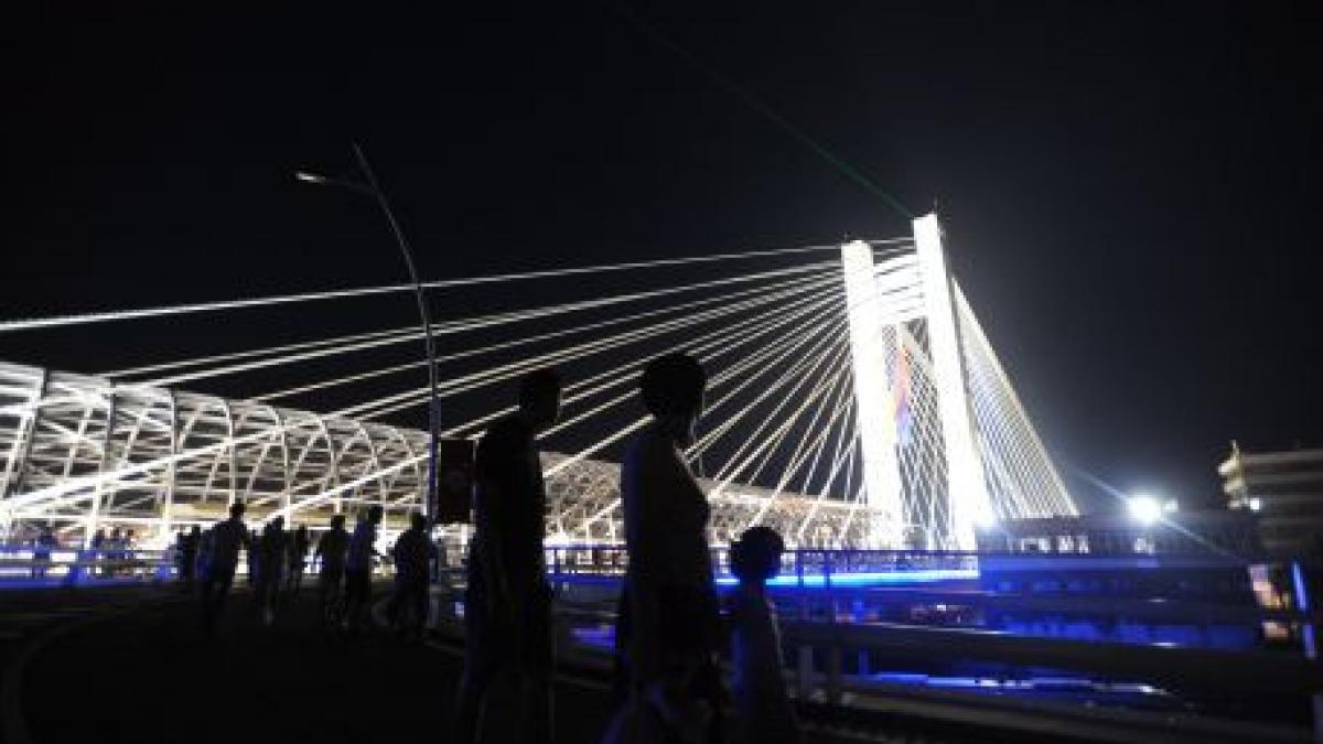 pe podul basarab se circula bine dar sunt probleme cu semafoarele de la capete