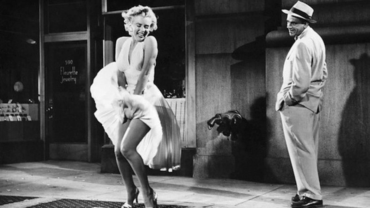 rochia alba purtata de marilyn monroe vanduta cu 4 6 milioane de dolari