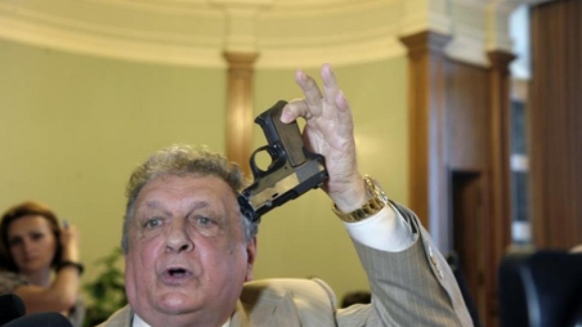 constantin dutu cu pistolul la sinteza zilei au aceeasi conceptie nenorocita ca in 84