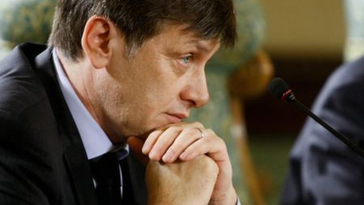 antonescu despre basescu nu te poti duce ca un betiv la carciuma sa ti dai cu parerea despre