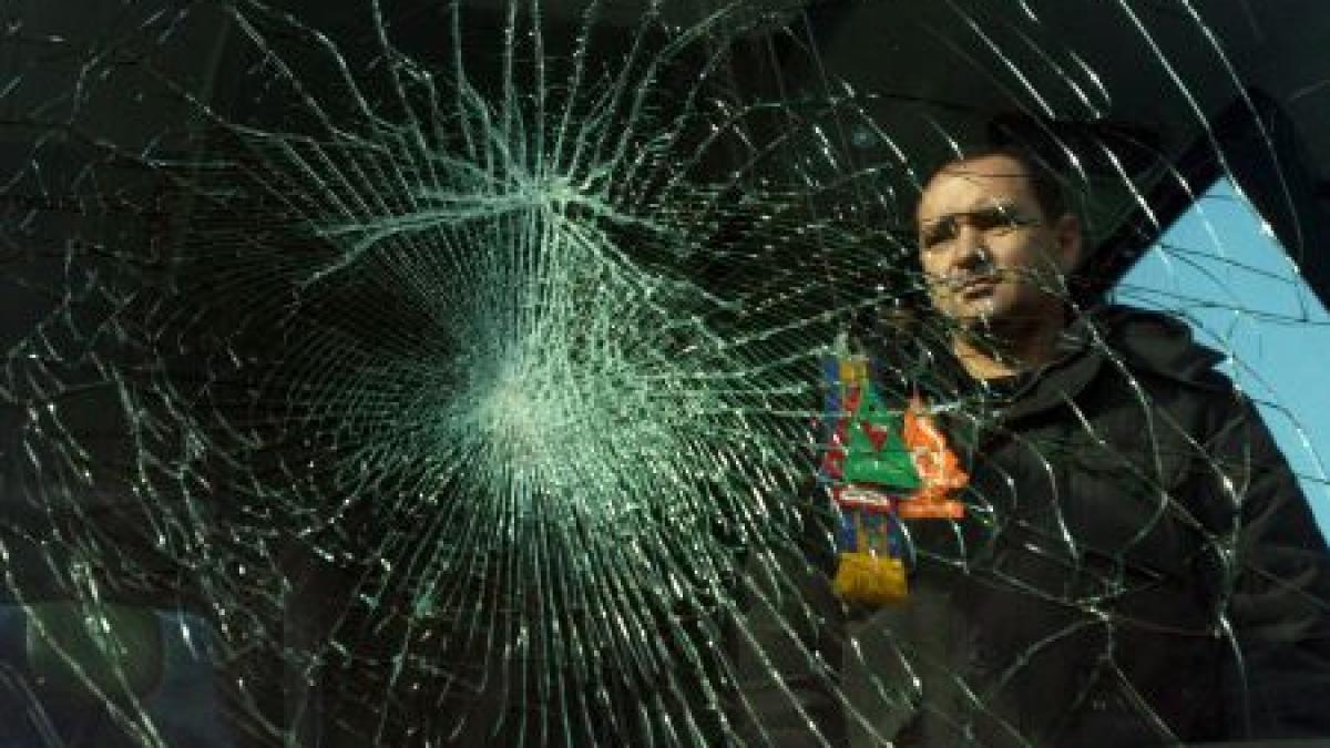 un mort si 22 raniti dupa ce un autocar s a ciocnit cu o autobasculanta in sibiu