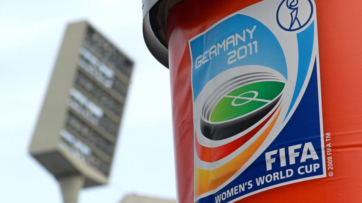 doua fotbaliste din guinea ecuatoriala scoase din lot pentru ca ar fi barbati