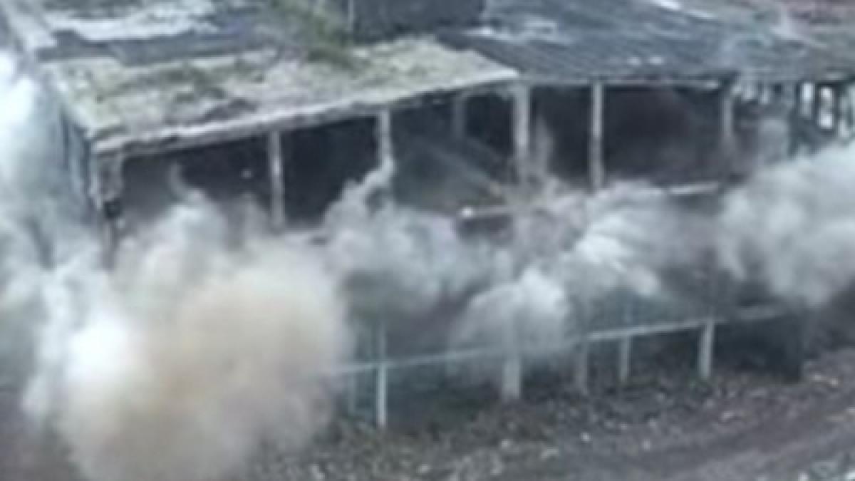 o grinda metalica s a prabusit pe un santier din ilfov un muncitor a fost ranit